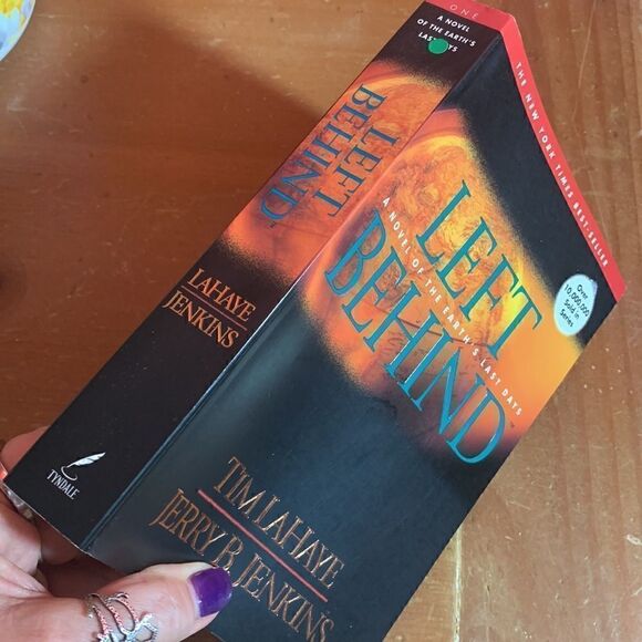 Book Left Behind Paperback Tim LaHaye & Jerry B. Jenkins - Picture 10 of 11